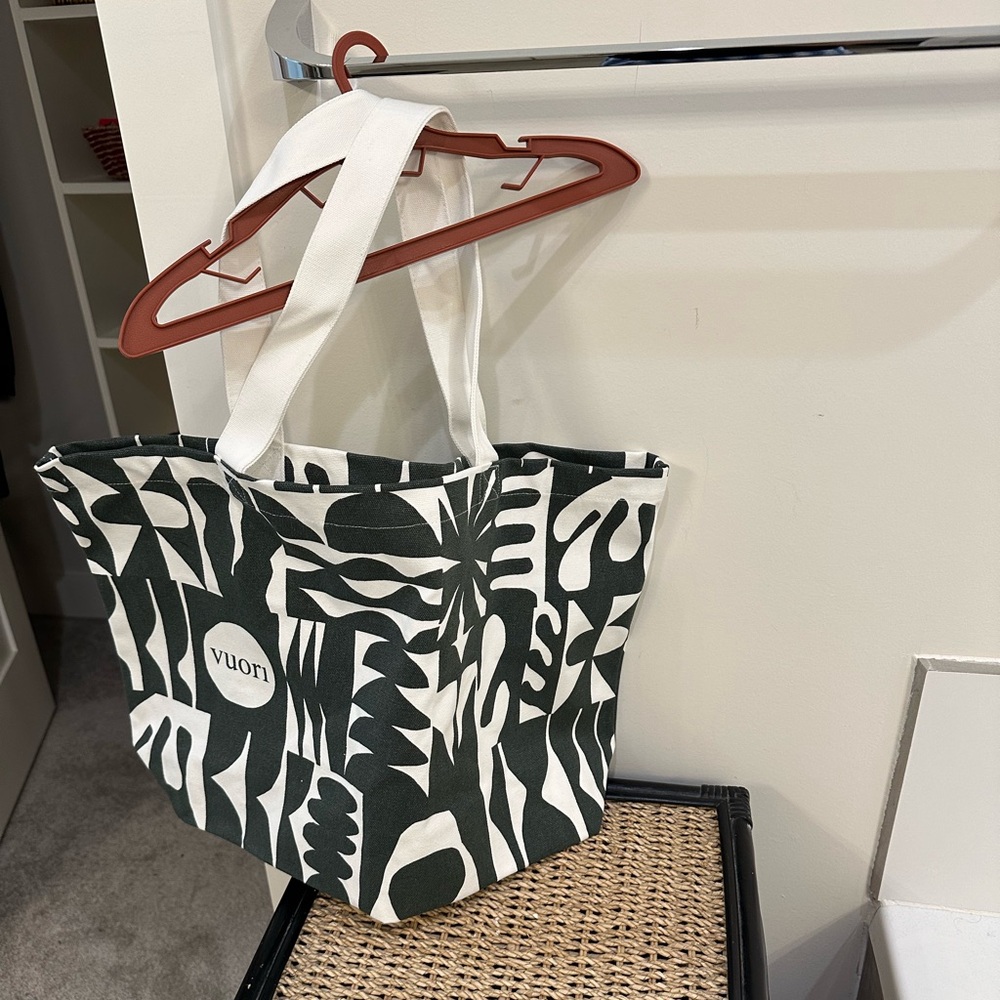 Vuori Tote Bag